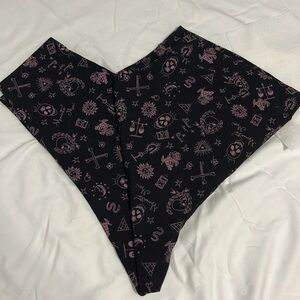 Torrid sz 4 leggings full length